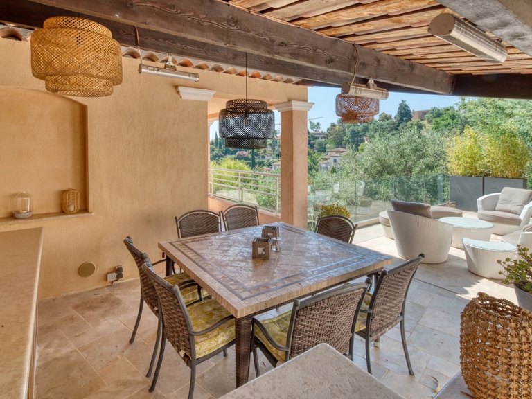Villa for Sale in Mandelieu La Napoule, Cannes Area 2