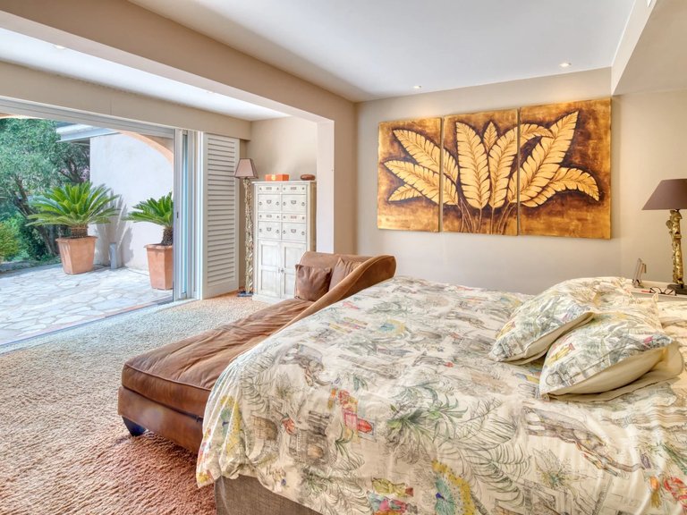 Villa for Sale in Mandelieu La Napoule, Cannes Area 14