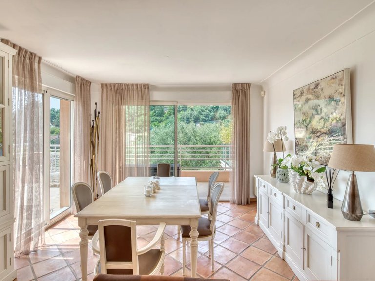 Villa for Sale in Mandelieu La Napoule, Cannes Area 9
