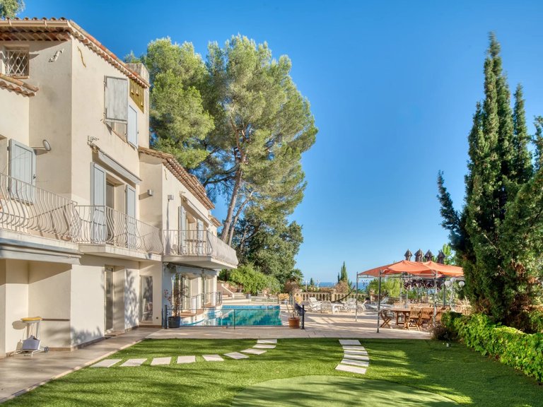 Villa for Sale in Mougins, Mougins, Valbonne, Grasse Area 5