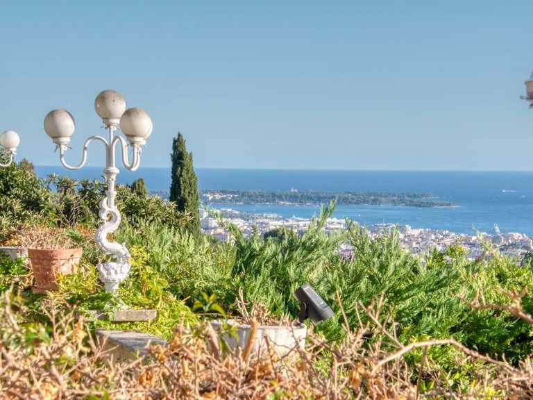 Villa for Sale in Mougins, Mougins, Valbonne, Grasse Area 7