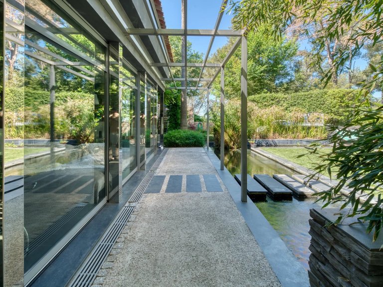 Villa for Sale in Opio, Mougins, Valbonne, Grasse Area 14