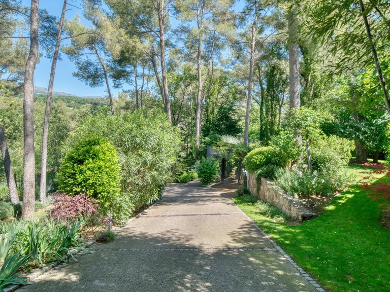 Villa for Sale in Opio, Mougins, Valbonne, Grasse Area 8