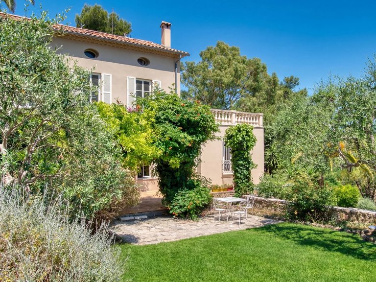 Villa for Sale in Mougins, Mougins, Valbonne, Grasse Area 1