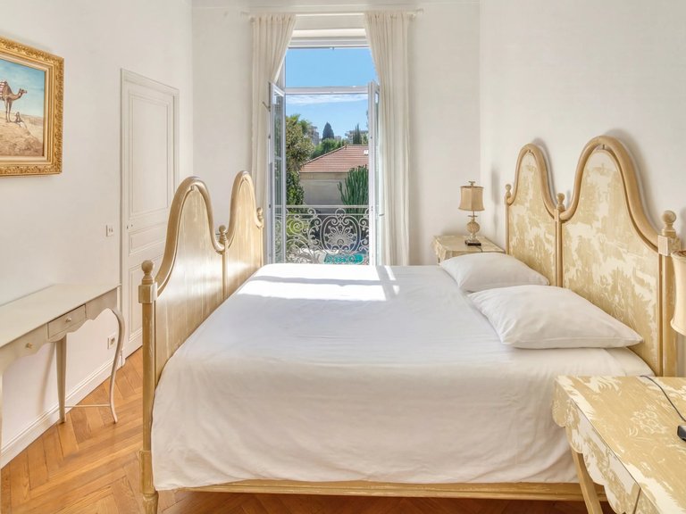 Villa for Sale in Cannes, Cannes Area 4