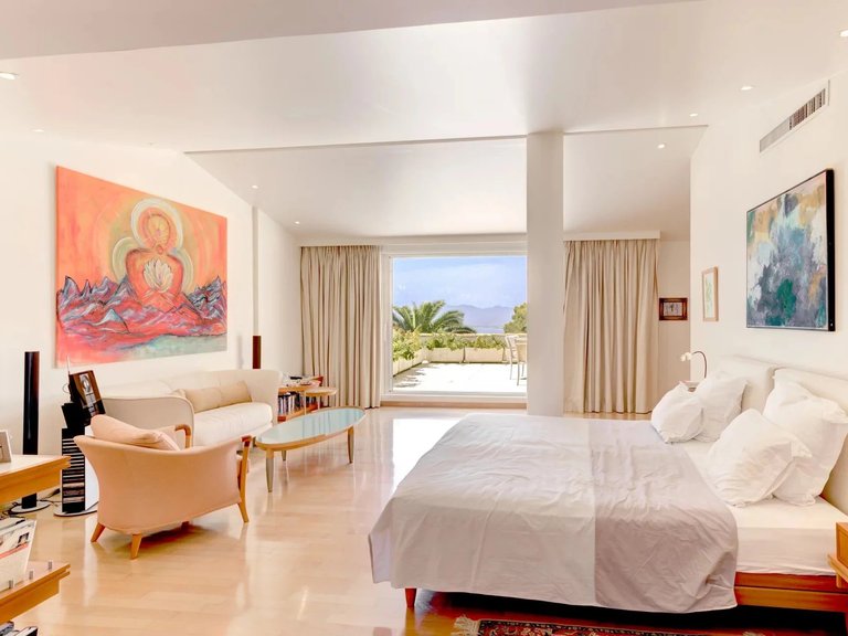 Villa for Sale in Cannes, Cannes Area 2