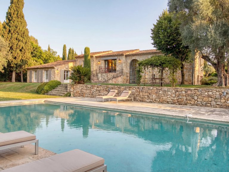 Villa for Sale in Mougins, Mougins, Valbonne, Grasse Area 1