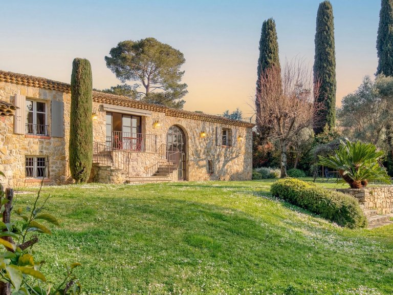 Villa for Sale in Mougins, Mougins, Valbonne, Grasse Area 8