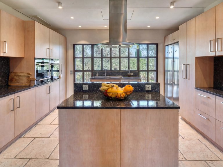 Villa for Sale in Mougins, Mougins, Valbonne, Grasse Area 9