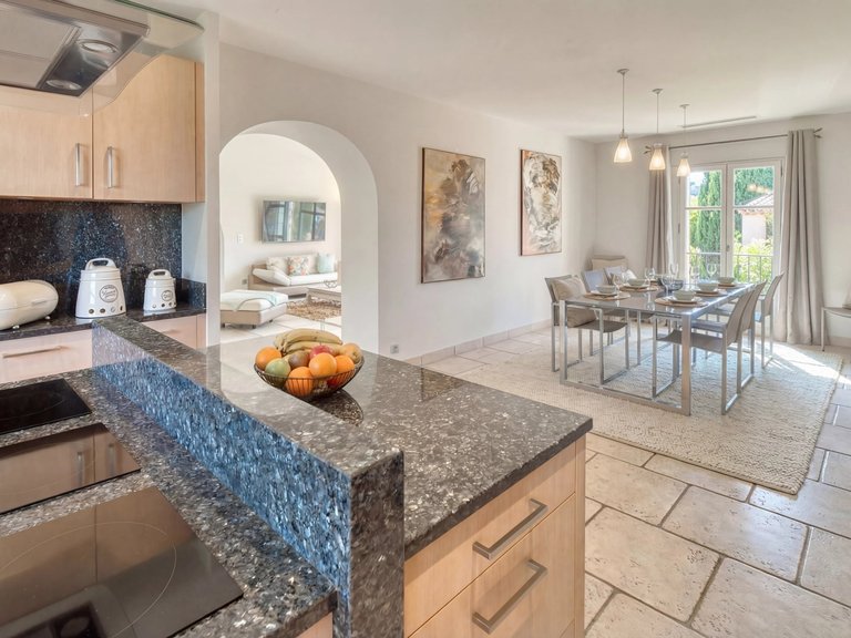 Villa for Sale in Mougins, Mougins, Valbonne, Grasse Area 10