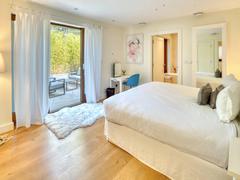 Villa for Sale in Mougins, Mougins, Valbonne, Grasse Area 17
