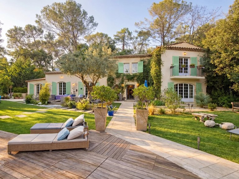 Villa for Sale in Roquefort Les Pins, Mougins, Valbonne, Grasse Area 1