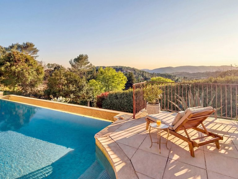 Villa for Sale in Mougins, Mougins, Valbonne, Grasse Area 1