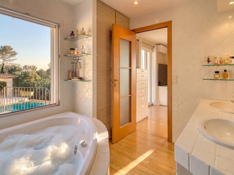 Villa for Sale in Mougins, Mougins, Valbonne, Grasse Area 7