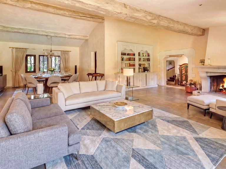 Villa for Sale in St Paul, Vence, St. Paul Area 4