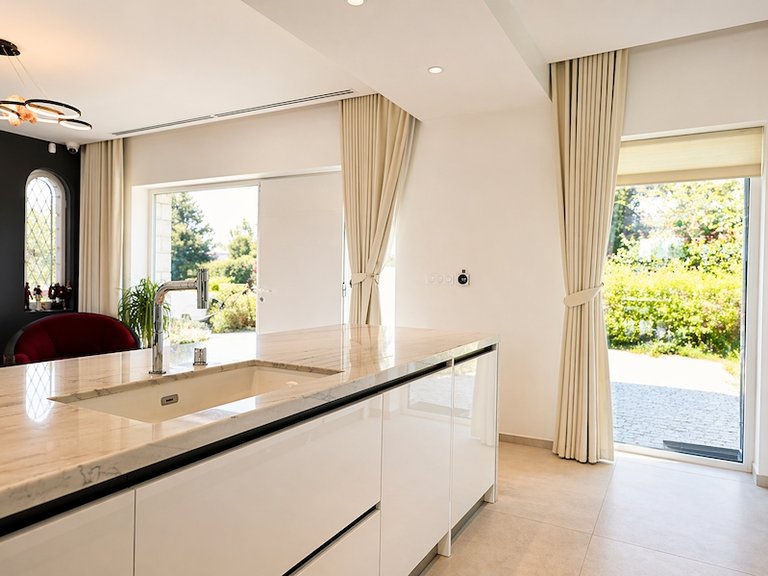 Villa for Sale in Biot, Mougins, Valbonne, Grasse Area 11