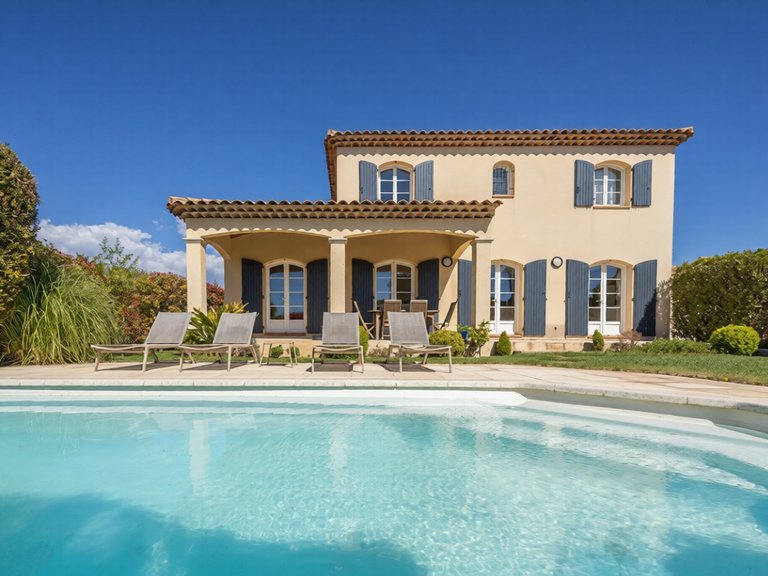 Villa for Sale in St Cyr Sur Mer, Provence Coast (cassis To Cavalaire) 1