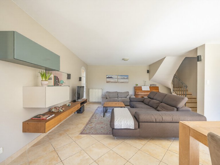 Villa for Sale in St Cyr Sur Mer, Provence Coast (cassis To Cavalaire) 4