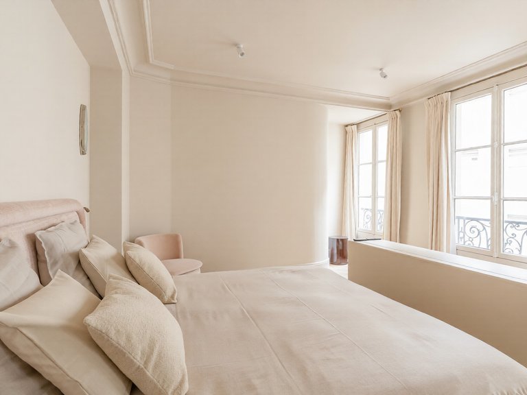 Apartment for Sale in 16th (trocadéro - Etoile - Passy), Golden Triangle - Trocadéro (8th - 16th) 11