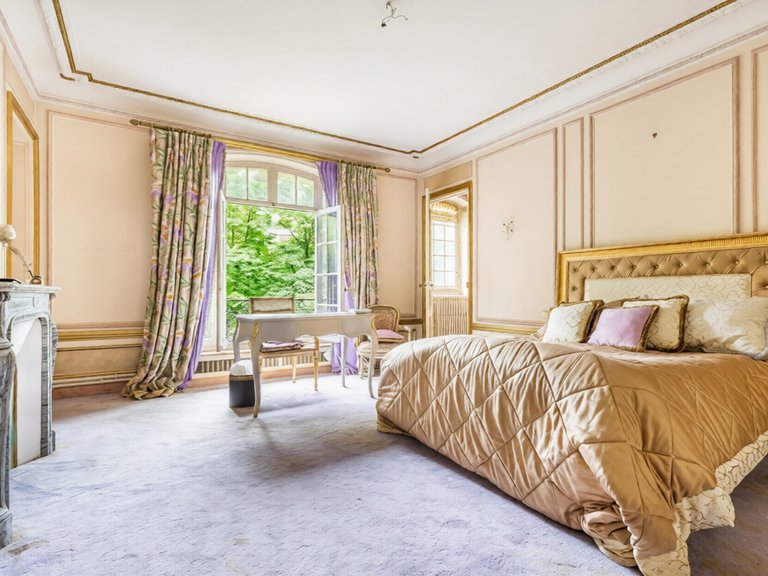Apartment for Sale in 16th (trocadéro - Etoile - Passy), Golden Triangle - Trocadéro (8th - 16th) 6