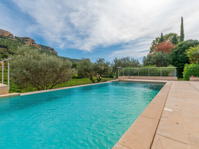 Villa for Sale in Cassis, Provence Coast (cassis To Cavalaire) 3
