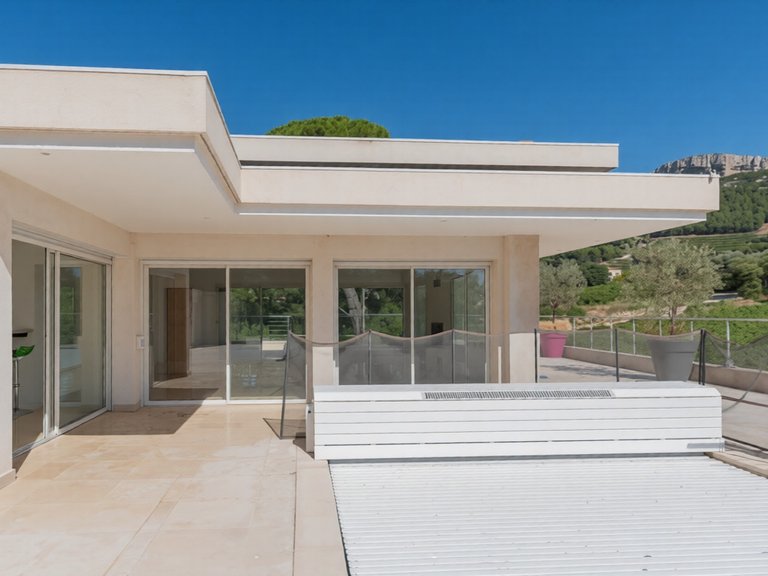Villa for Sale in Cassis, Provence Coast (cassis To Cavalaire) 9