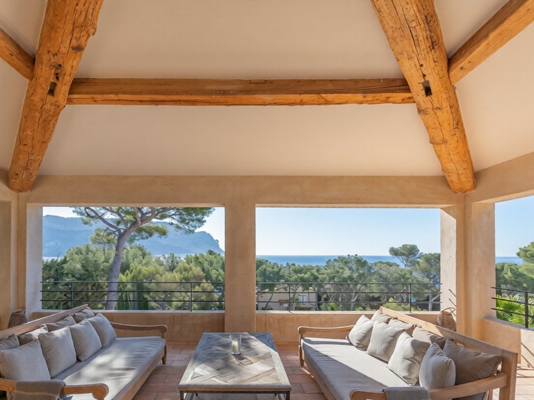 Villa for Sale in Cassis, Provence Coast (cassis To Cavalaire) 3