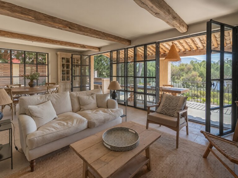 Villa for Sale in Cassis, Provence Coast (cassis To Cavalaire) 8