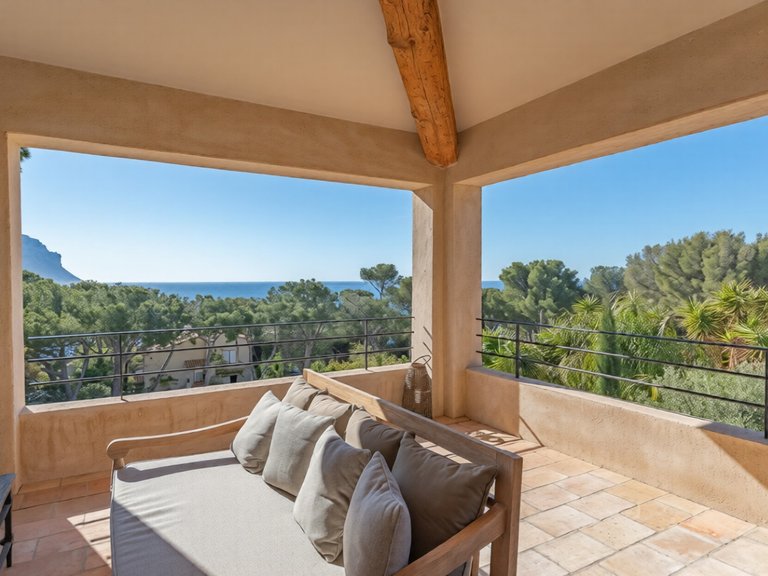 Villa for Sale in Cassis, Provence Coast (cassis To Cavalaire) 5