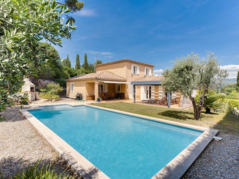 Villa for Sale in Cassis, Provence Coast (cassis To Cavalaire) 1