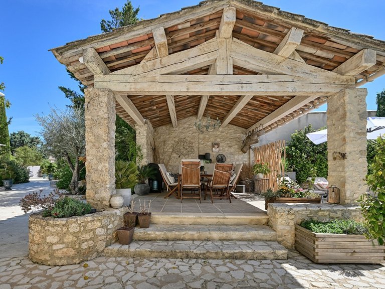 Villa for Sale in Uzes, Uzes Area 2