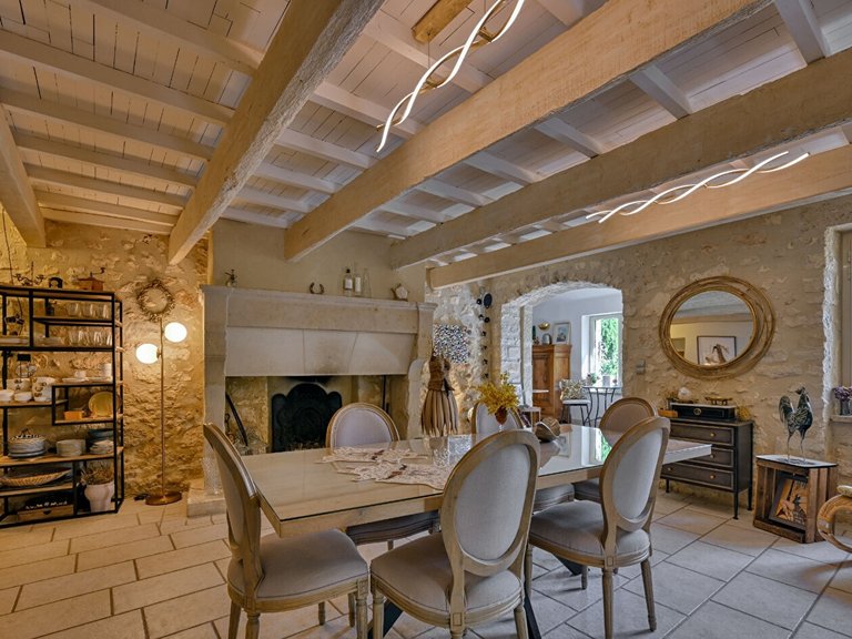 Villa for Sale in Uzes, Uzes Area 8
