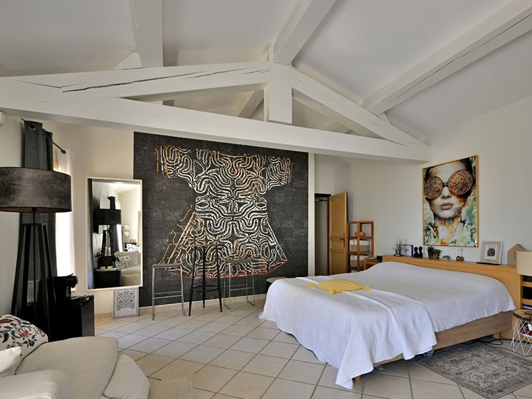 Villa for Sale in Uzes, Uzes Area 14