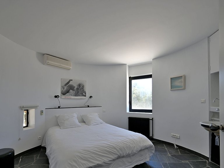 Villa for Sale in Uzes, Uzes Area 15