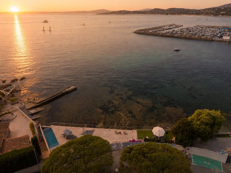 Villa for Sale in Les Issambres, St Raphaël, Ste Maxime Area 2