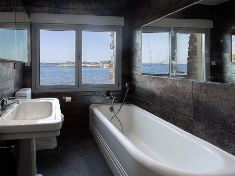 Villa for Sale in Les Issambres, St Raphaël, Ste Maxime Area 17
