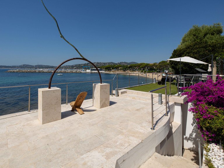 Villa for Sale in Les Issambres, St Raphaël, Ste Maxime Area 3