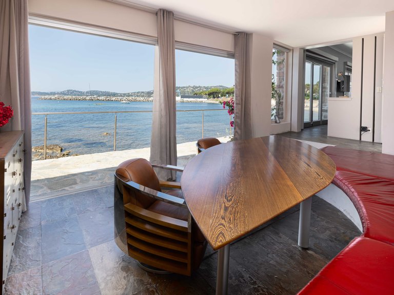 Villa for Sale in Les Issambres, St Raphaël, Ste Maxime Area 9