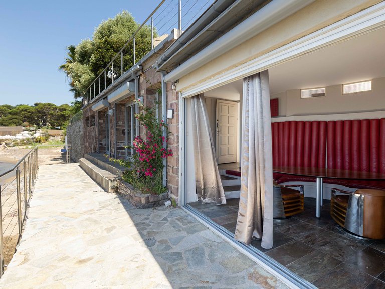 Villa for Sale in Les Issambres, St Raphaël, Ste Maxime Area 10