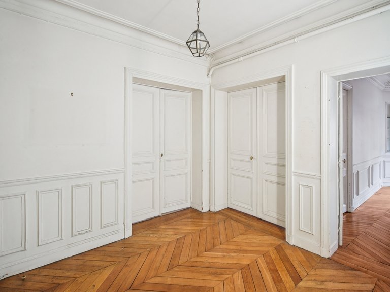 Apartment for Sale in 17th (monceau - Batignolles -ternes), Monceau - Montmartre (9th,17th, 18th) 11