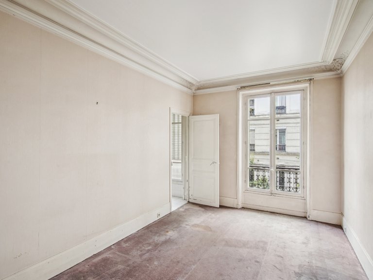 Apartment for Sale in 17th (monceau - Batignolles -ternes), Monceau - Montmartre (9th,17th, 18th) 4