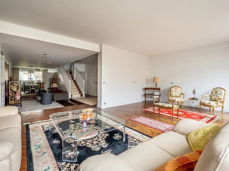 Apartment for Sale in 16th (trocadéro - Etoile - Passy), Golden Triangle - Trocadéro (8th - 16th) 6
