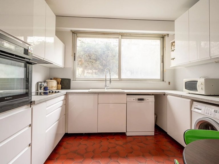 Apartment for Sale in 16th (trocadéro - Etoile - Passy), Golden Triangle - Trocadéro (8th - 16th) 7