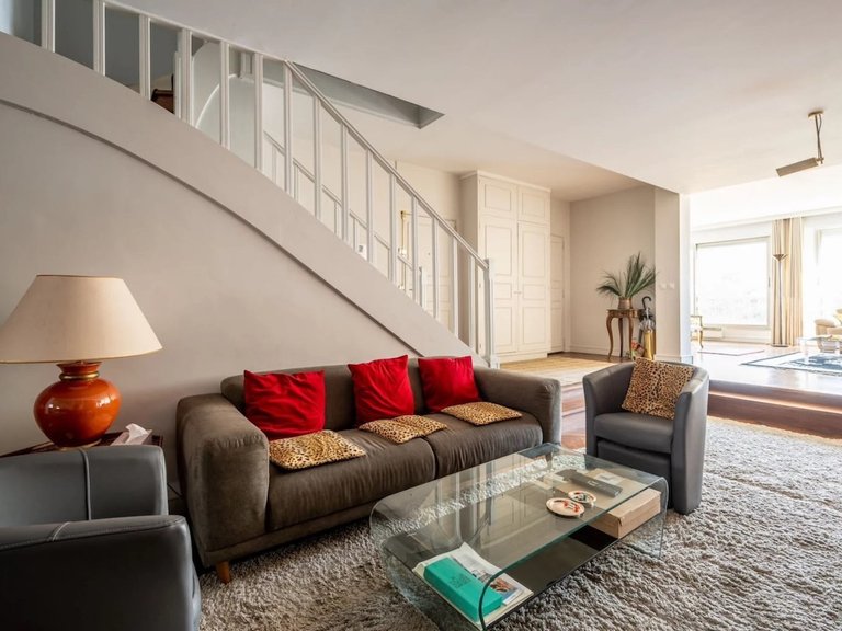 Apartment for Sale in 16th (trocadéro - Etoile - Passy), Golden Triangle - Trocadéro (8th - 16th) 5