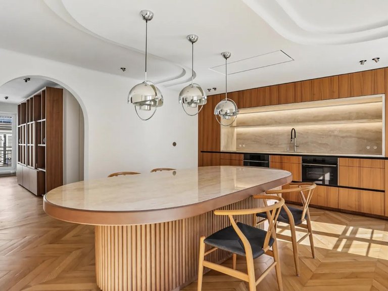 Apartment for Sale in 8th (golden Triangle - Parc Monceau), Golden Triangle - Trocadéro (8th - 16th) 1
