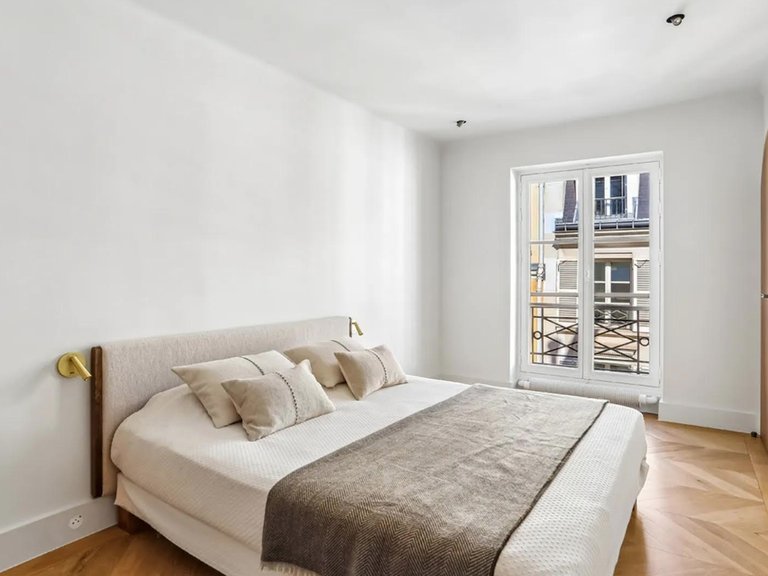 Apartment for Sale in 8th (golden Triangle - Parc Monceau), Golden Triangle - Trocadéro (8th - 16th) 6