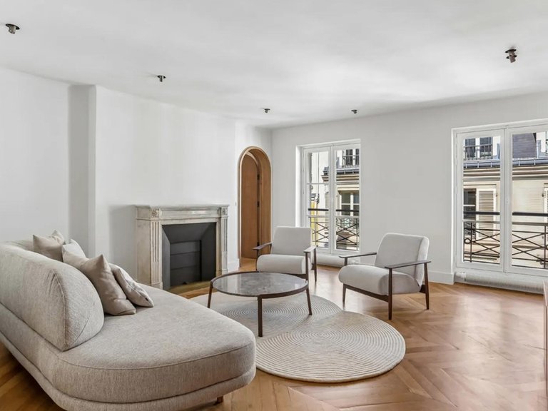 Apartment for Sale in 8th (golden Triangle - Parc Monceau), Golden Triangle - Trocadéro (8th - 16th) 10