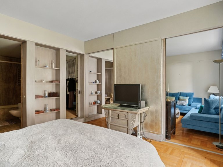 Apartment for Sale in 8th (golden Triangle - Parc Monceau), Golden Triangle - Trocadéro (8th - 16th) 3