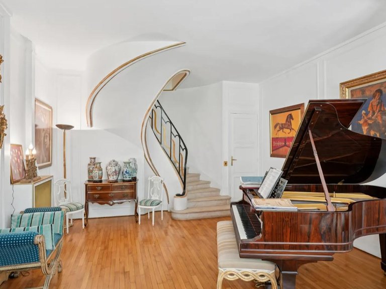 Apartment for Sale in Neuilly Sur Seine, Paris Suburbs 10