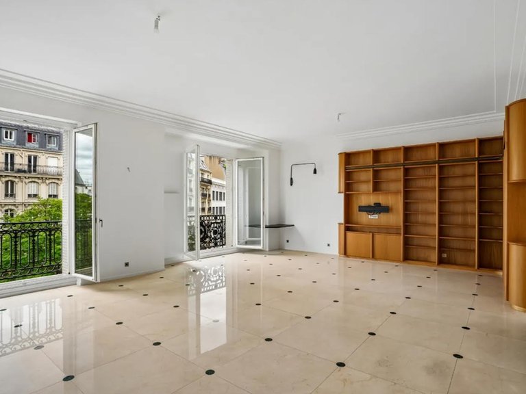Apartment for Sale in 17th (monceau - Batignolles -ternes), Monceau - Montmartre (9th,17th, 18th) 1